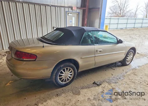 2002 Chrysler Sebring Lxi z USA, uszkodzony, nr VIN 1C3EL55R22N248116